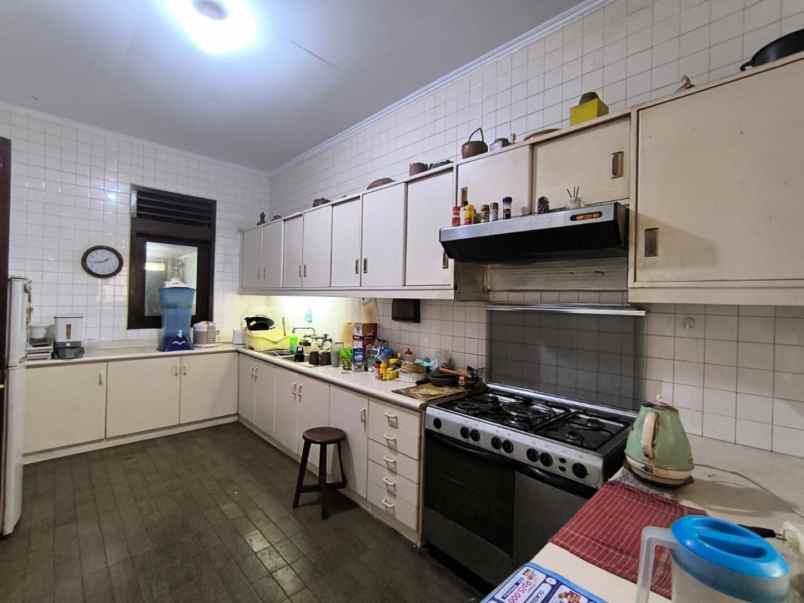 dijual rumah jalan cemapak putih tengah