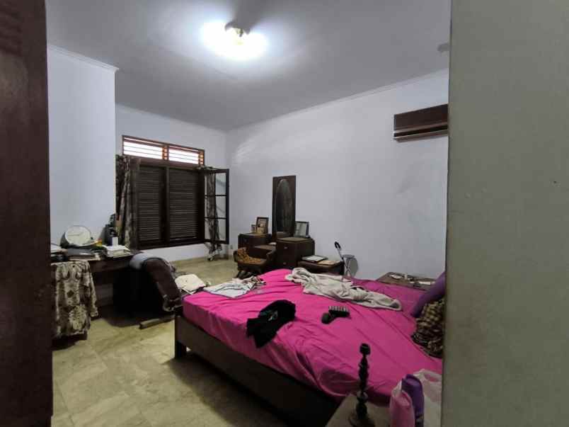 dijual rumah jalan cemapak putih tengah