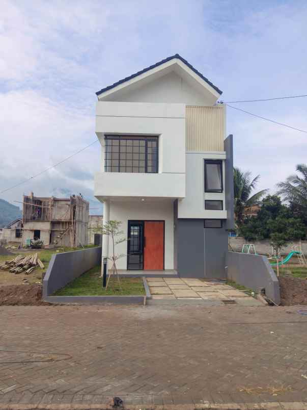 dijual rumah jalan citaman nageg kab