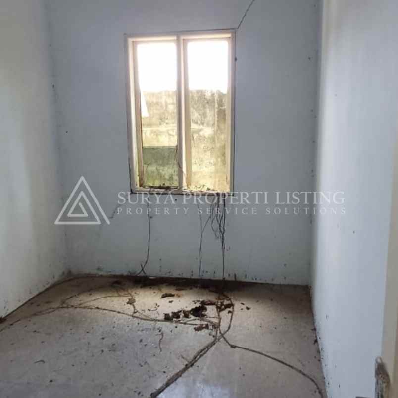 dijual rumah jalan flamboyan raya