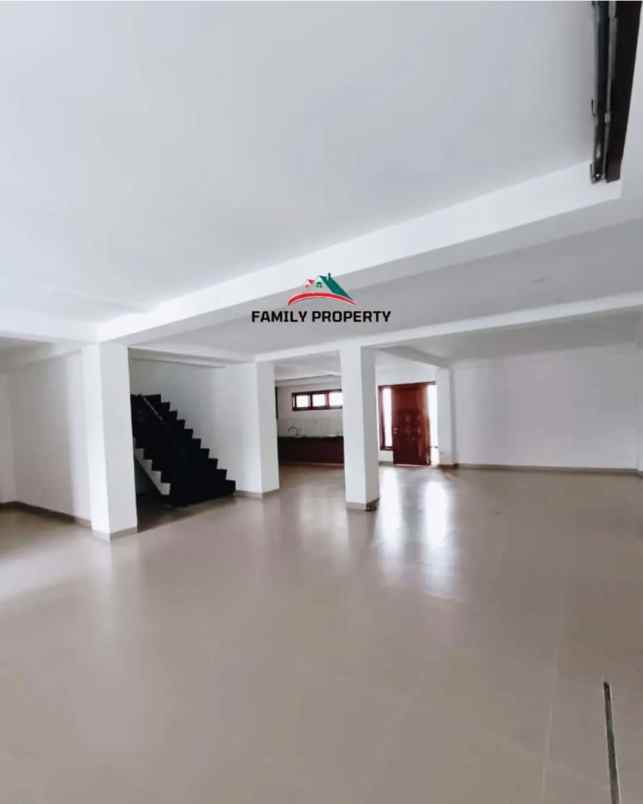 dijual rumah jalan raya kavling deplu