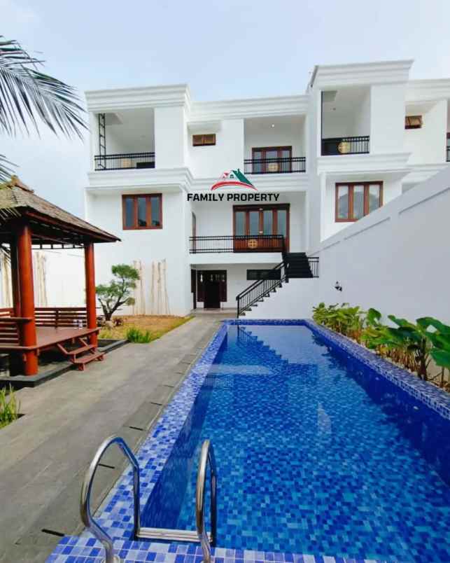 dijual rumah jalan raya kavling deplu