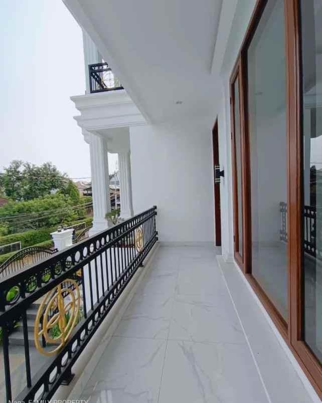 dijual rumah jalan raya kavling deplu