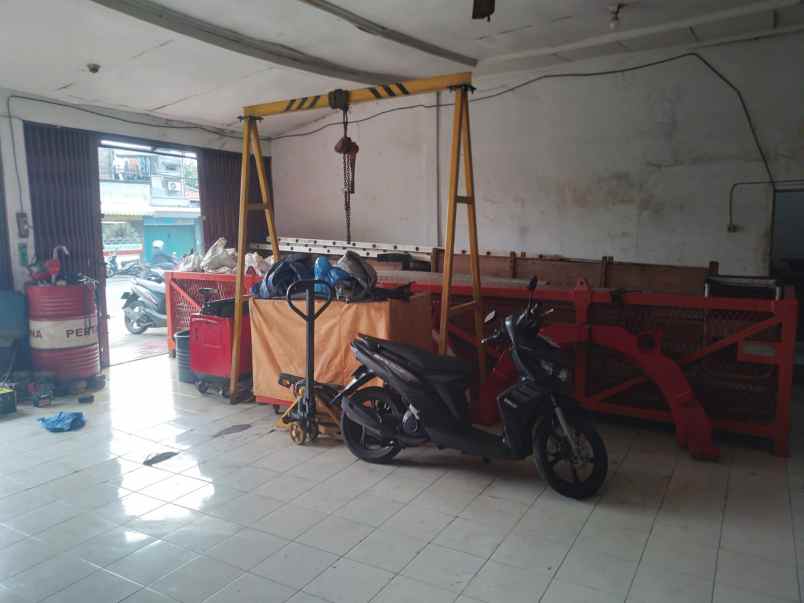 dijual rumah jalan raya lenteng agung