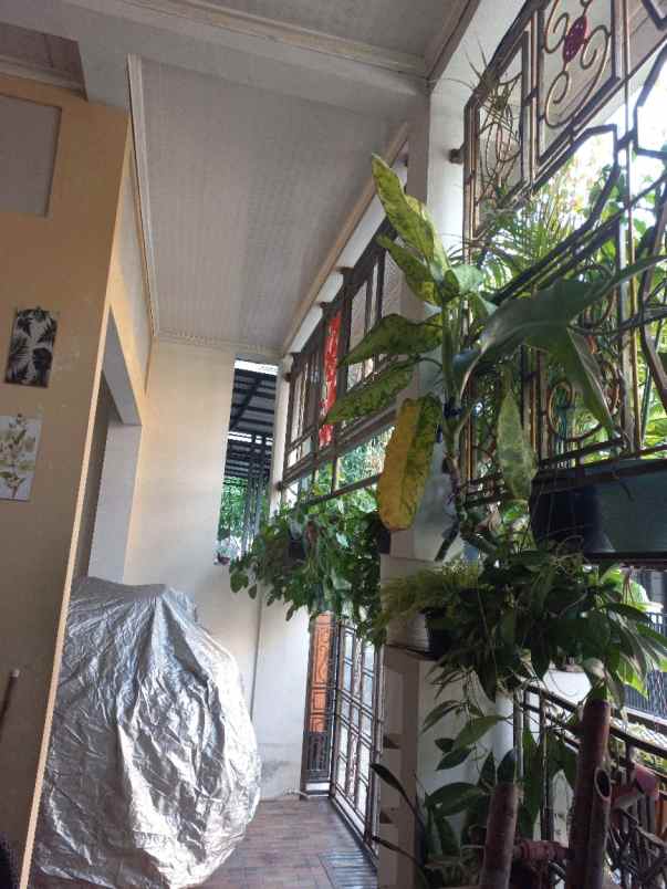 dijual rumah jalan raya mustikajaya