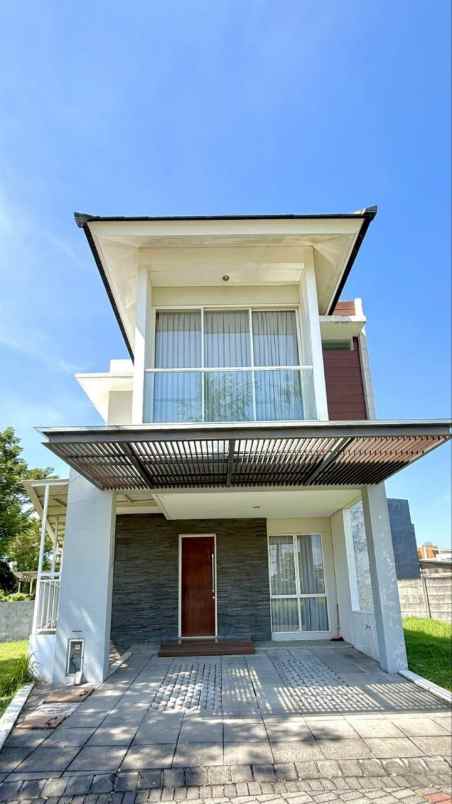 dijual rumah jalan royal residence