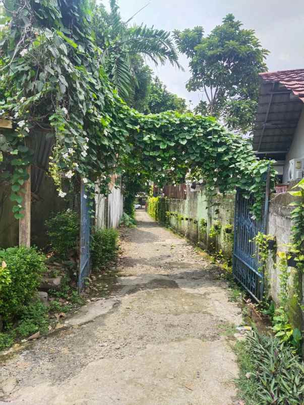 dijual rumah jalan siaga raya no 8118