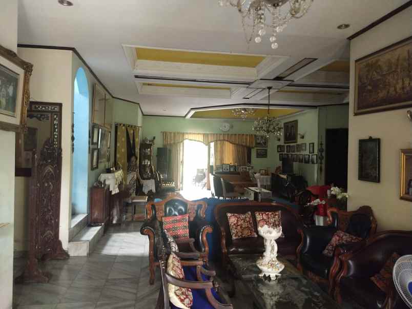 dijual rumah jalan siaga raya no 8118