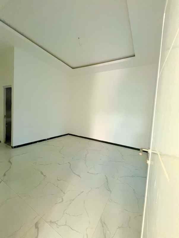 dijual rumah jalan timur indah 1a