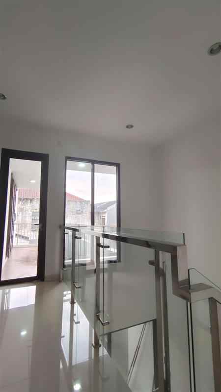 dijual rumah jati waringin pondok gede