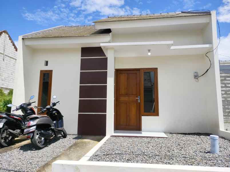 dijual rumah jedong wagir malang