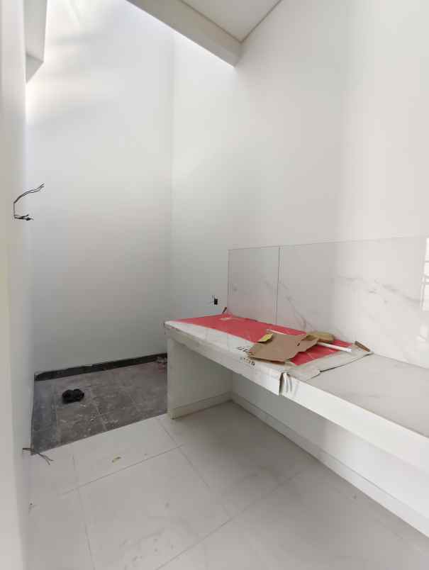 dijual rumah jl batununggal indah raya