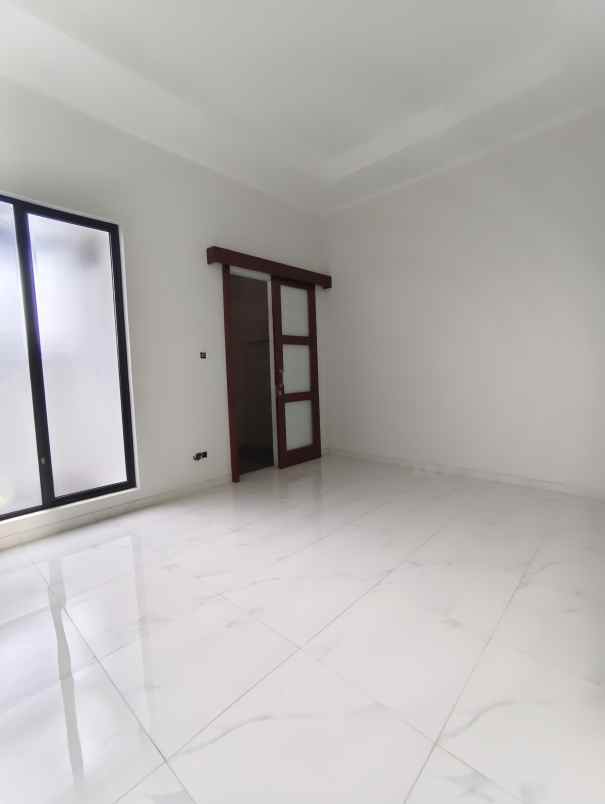 dijual rumah jl batununggal indah raya