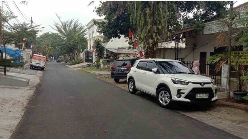 dijual rumah jl cempaka putih tengah xv