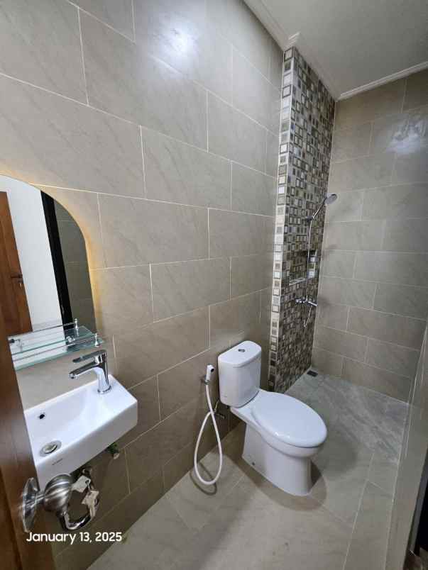 dijual rumah jl cinere raya cinere