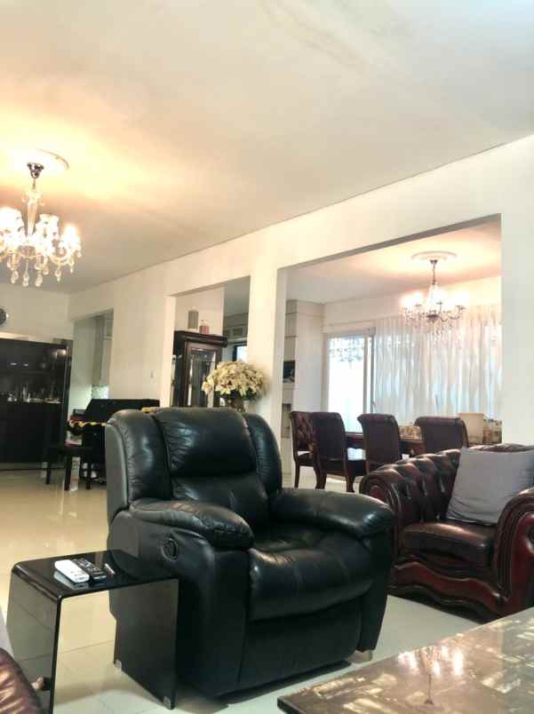 dijual rumah jl fatmawati raya