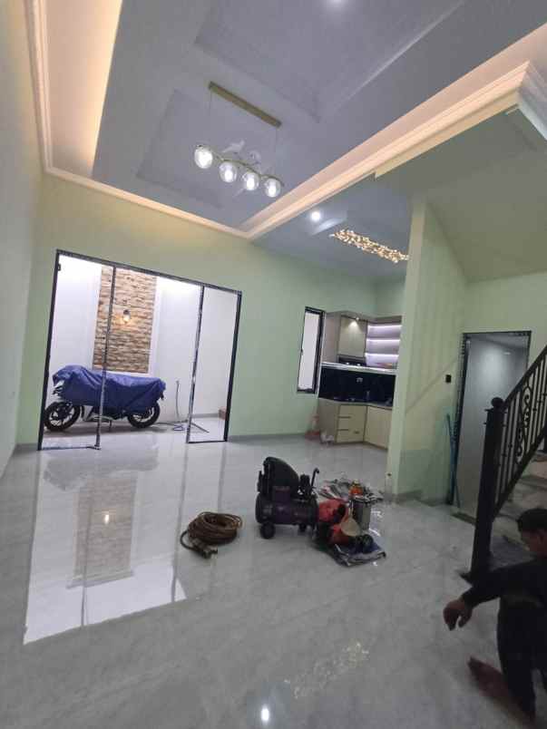 dijual rumah jl gandaria raya