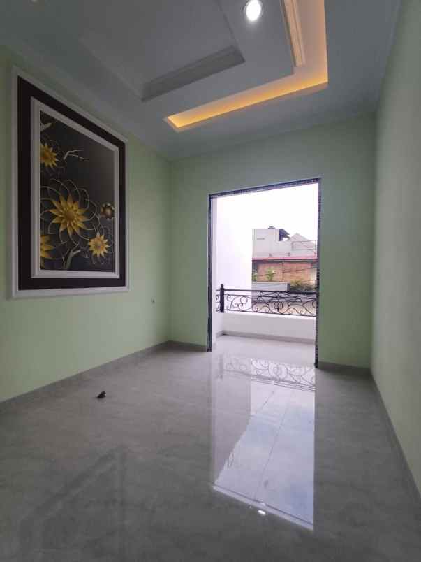 dijual rumah jl gandaria raya