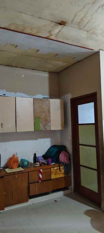 dijual rumah jl imam munandar