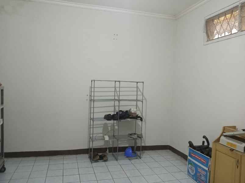 dijual rumah jl jupiter barat