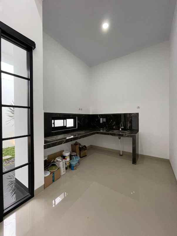 dijual rumah jl kaliurang km 12