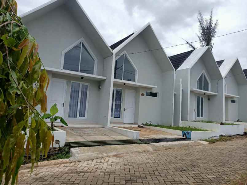 dijual rumah jl kepuh padalarang