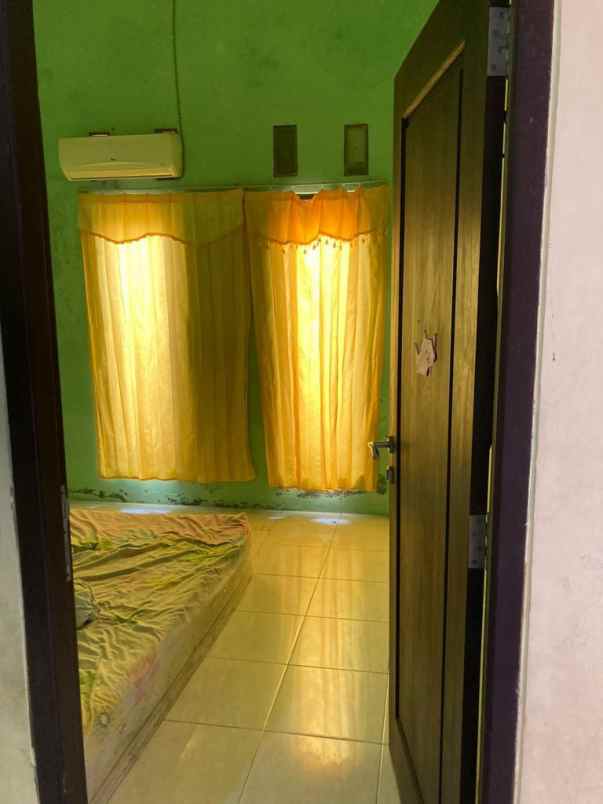 dijual rumah jl kesehatan raya kuningan semarang utara