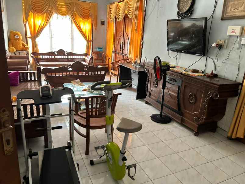 dijual rumah jl lorong kemiri