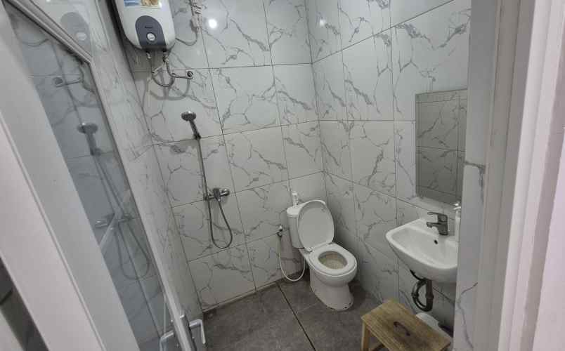 dijual rumah jl menteng raya