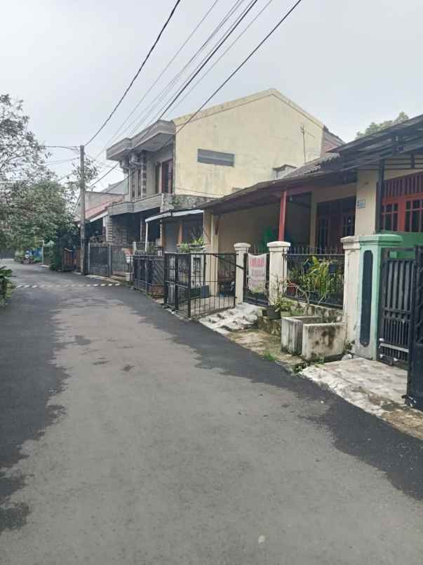 dijual rumah jl pancoran mas depok