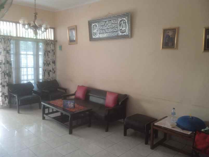 dijual rumah jl pancoran mas depok