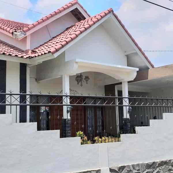 dijual rumah jl pandanaran gang mars