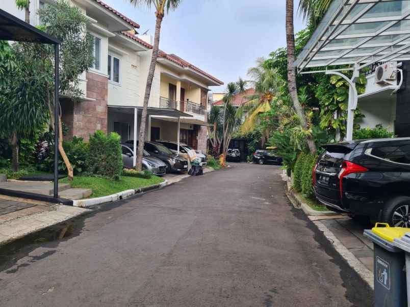 dijual rumah jl pejaten barat ii
