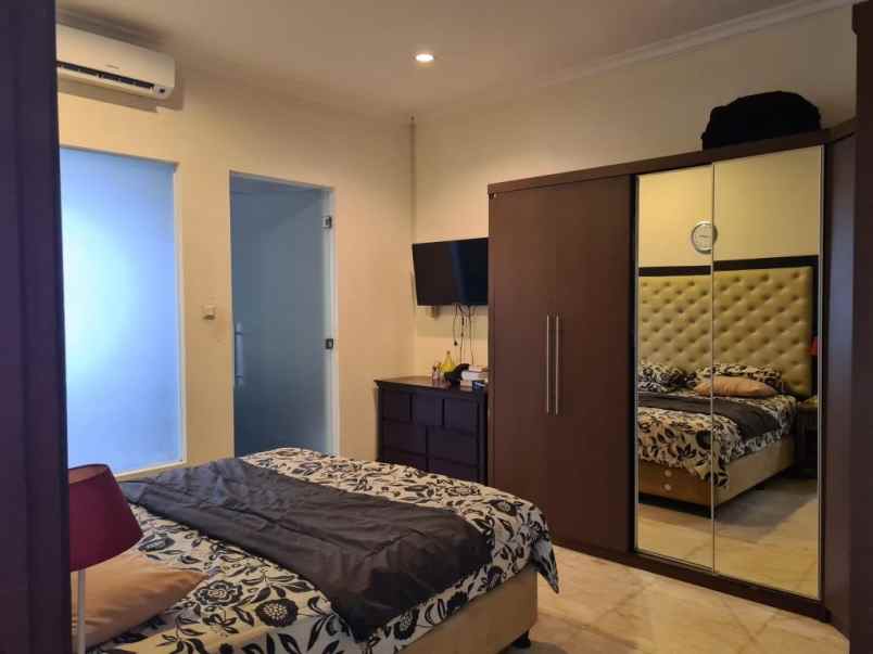 dijual rumah jl pejaten barat ii