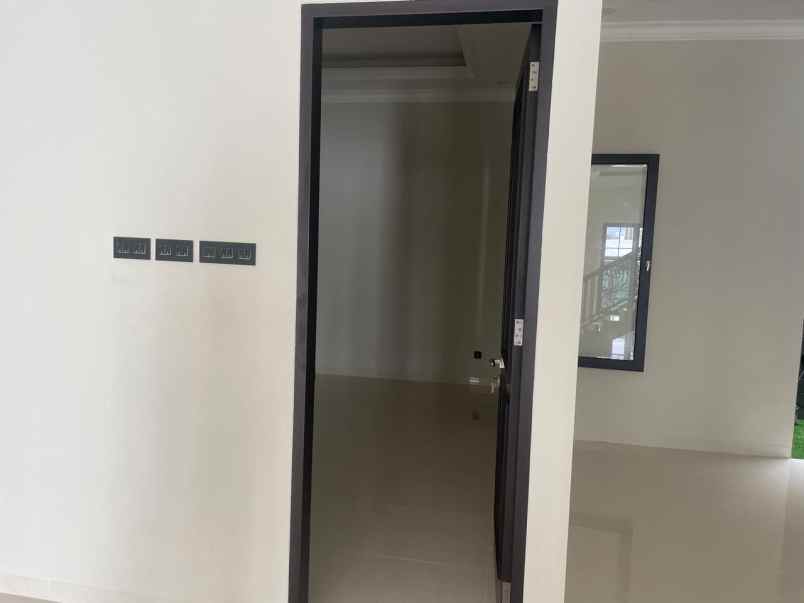 dijual rumah jl pondok bambu duren