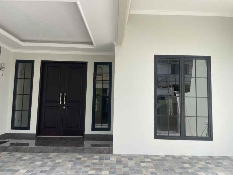 dijual rumah jl pondok bambu duren