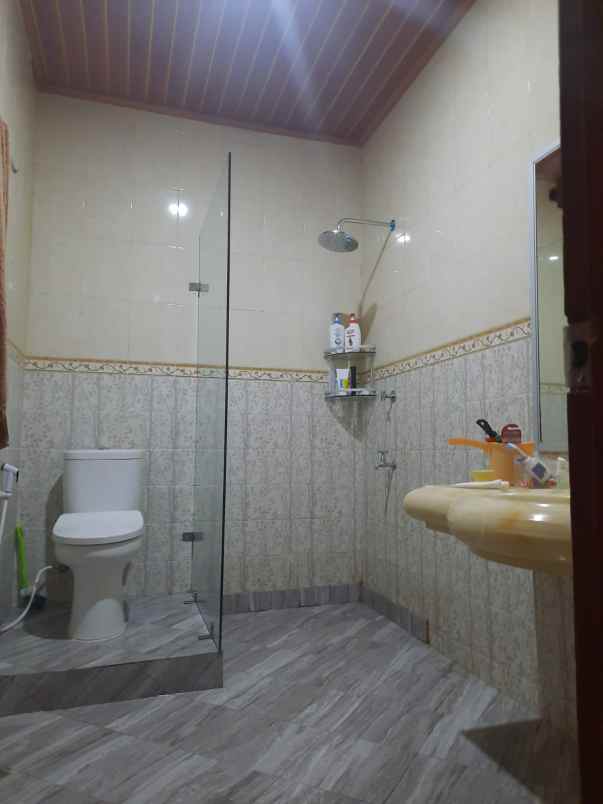 dijual rumah jl pondok bambu duren