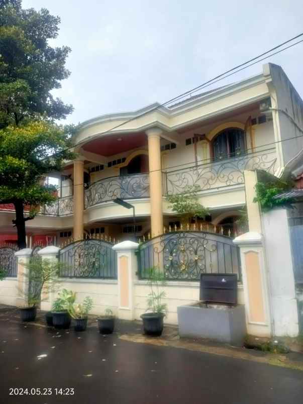 dijual rumah jl pondok bambu duren