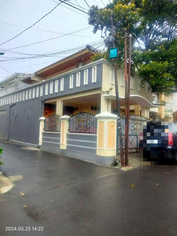 dijual rumah jl pondok bambu duren