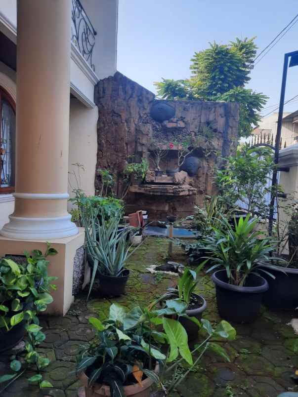 dijual rumah jl pondok bambu duren