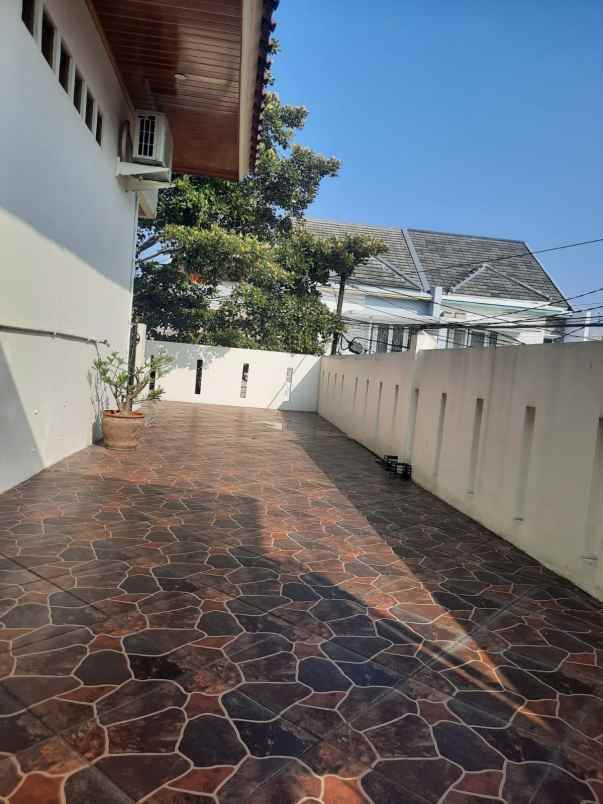 dijual rumah jl pondok bambu duren