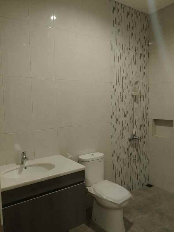 dijual rumah jl raden intan 2 duren