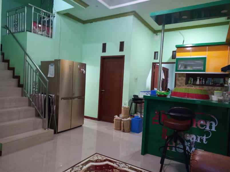dijual rumah jl ratna jatibening