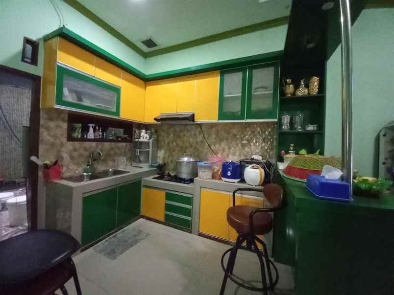 dijual rumah jl ratna jatibening