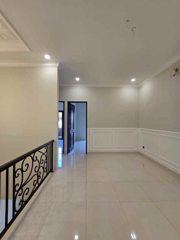 dijual rumah jl raya perumahan duren