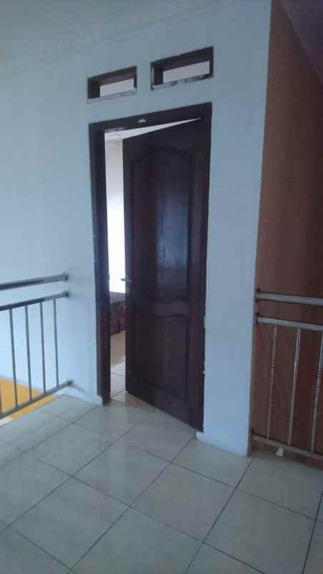 dijual rumah jl raya raden sanim tanah