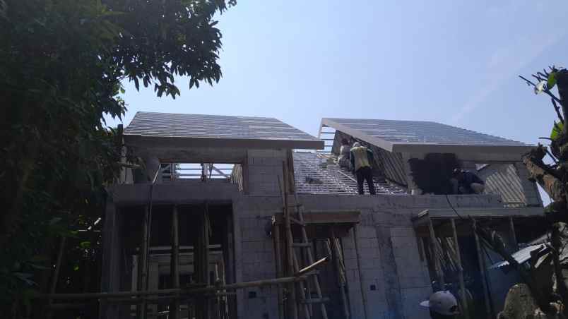 dijual rumah jl sebra