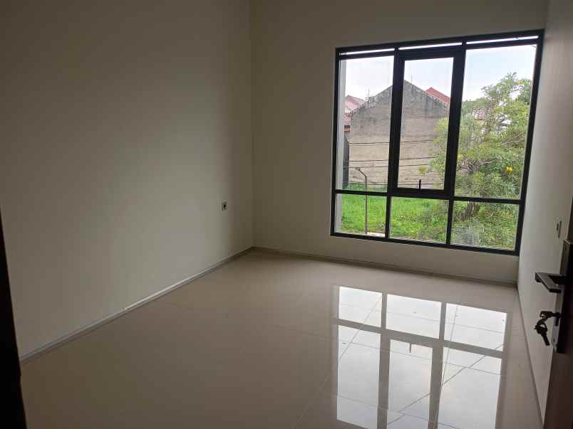 dijual rumah jl soekarno hatta aria graha