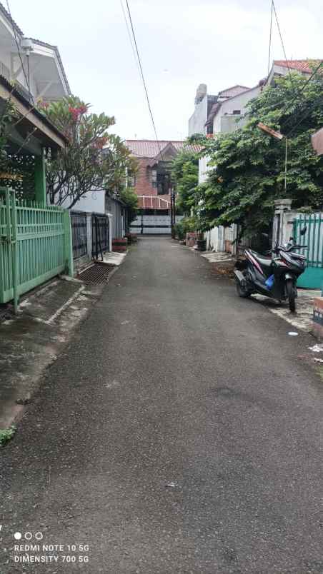 dijual rumah jl tawes raya rawamangun