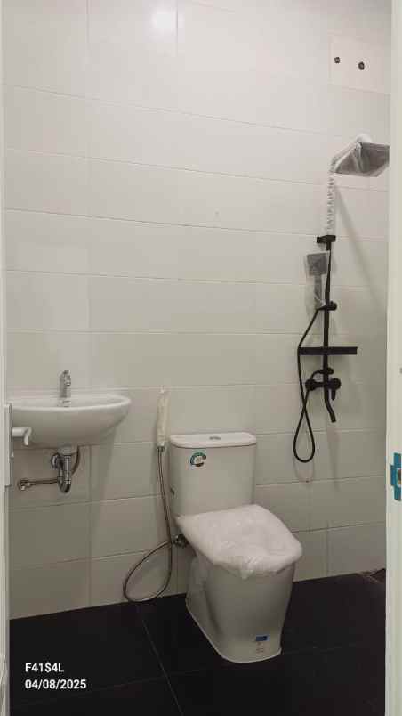 dijual rumah jl tegal danas hegarmukti